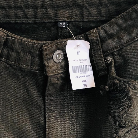 Carmar Army Green Denim Skirt NWT 26 - Picture 4 of 5